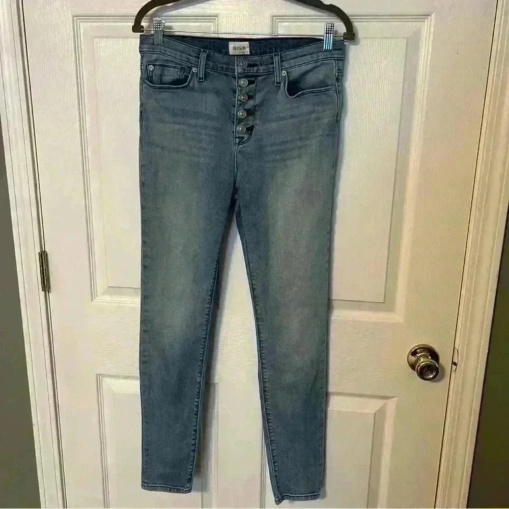 Hudson Button-fly Skinny Jeans. Size 28. Light Wash.